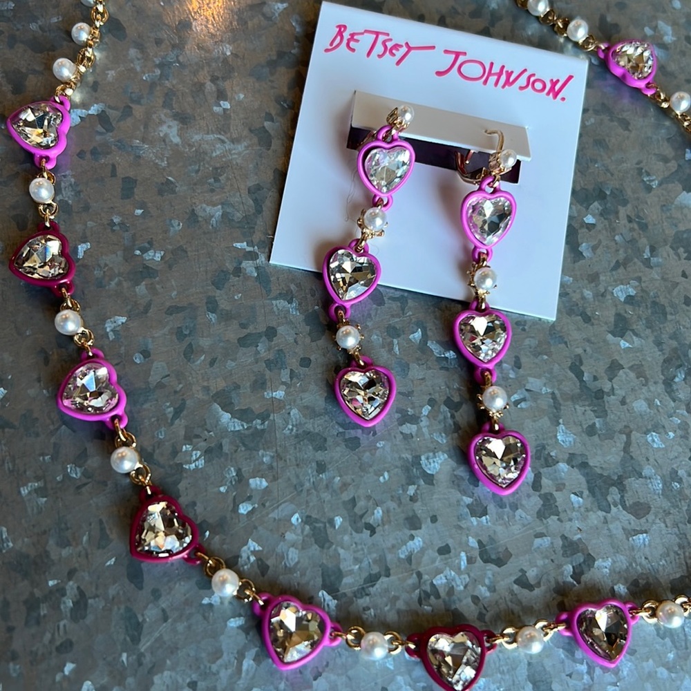 Betsey Johnson NEW Heart Earrings & Necklace Set Great Valentines Day Gift